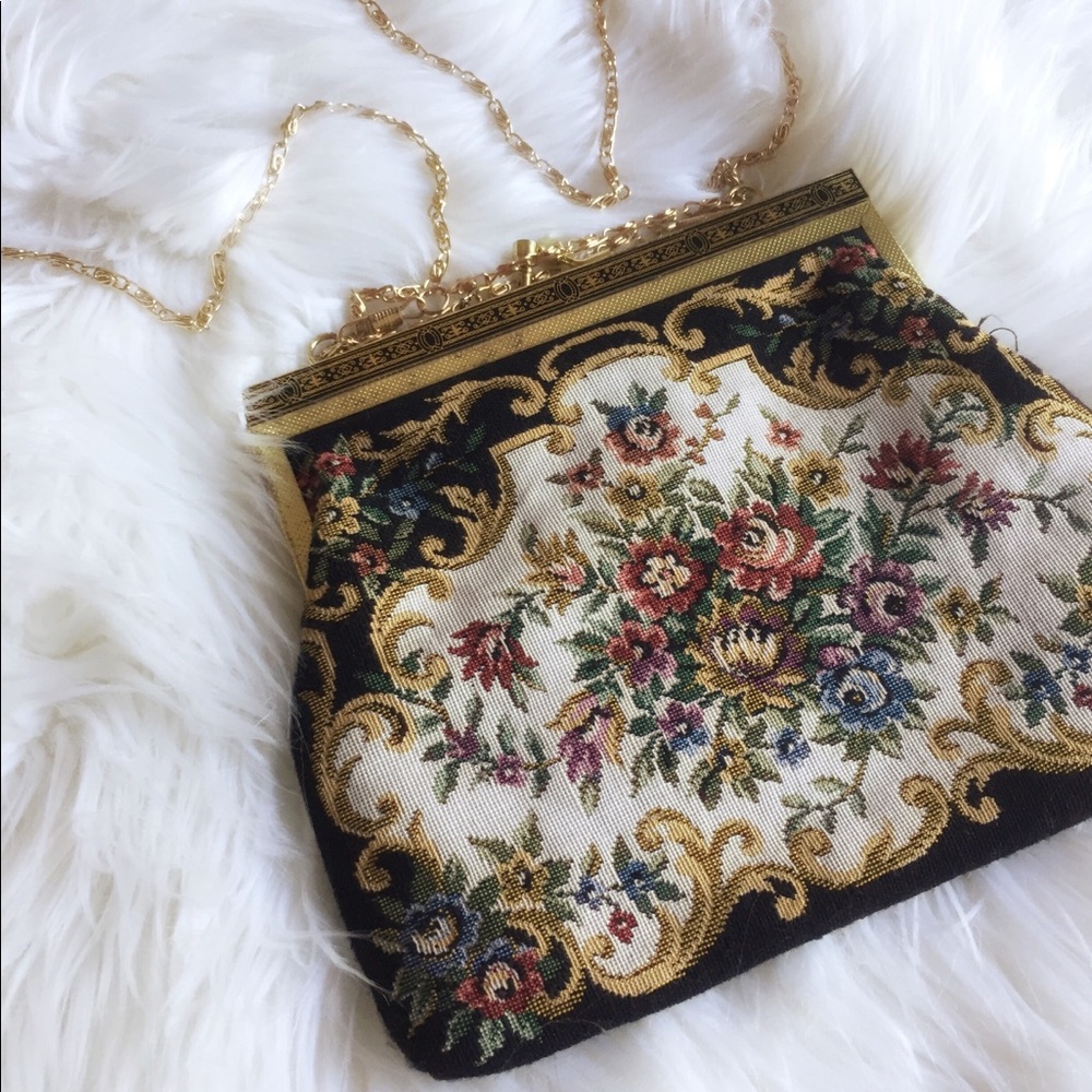 NWOT Vintage Look Crossbody Embroidered Bag